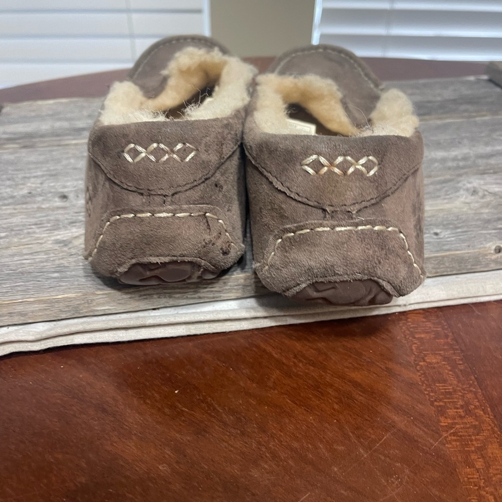 Women's Shoes UGG ANSLEY Suede Shearling Slip On  Moccasin Slippers 9 Chocolate - Picture 4 of 8